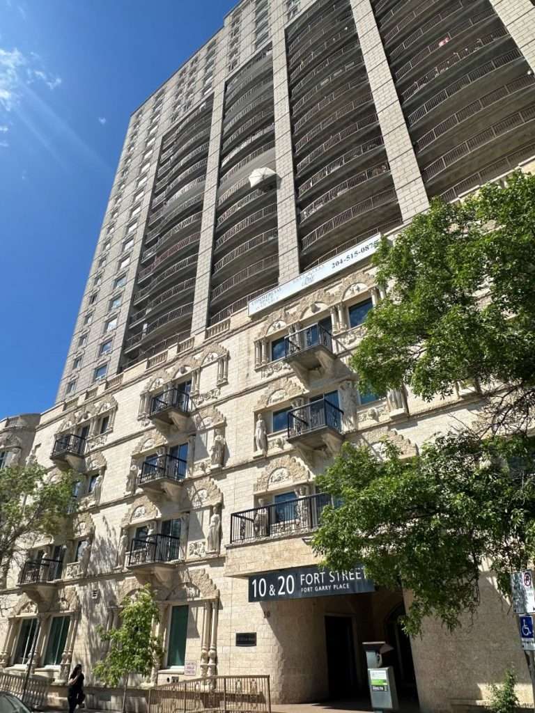 Fort Garry Place I | Apartments in Winnipeg, MB