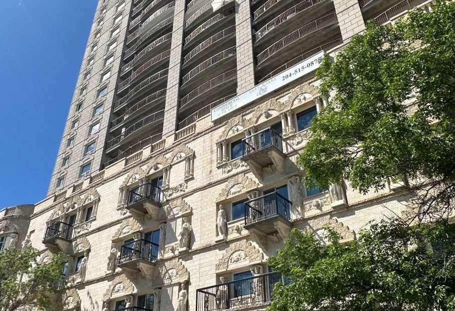 Fort Garry Place I | Apartments in Winnipeg, MB