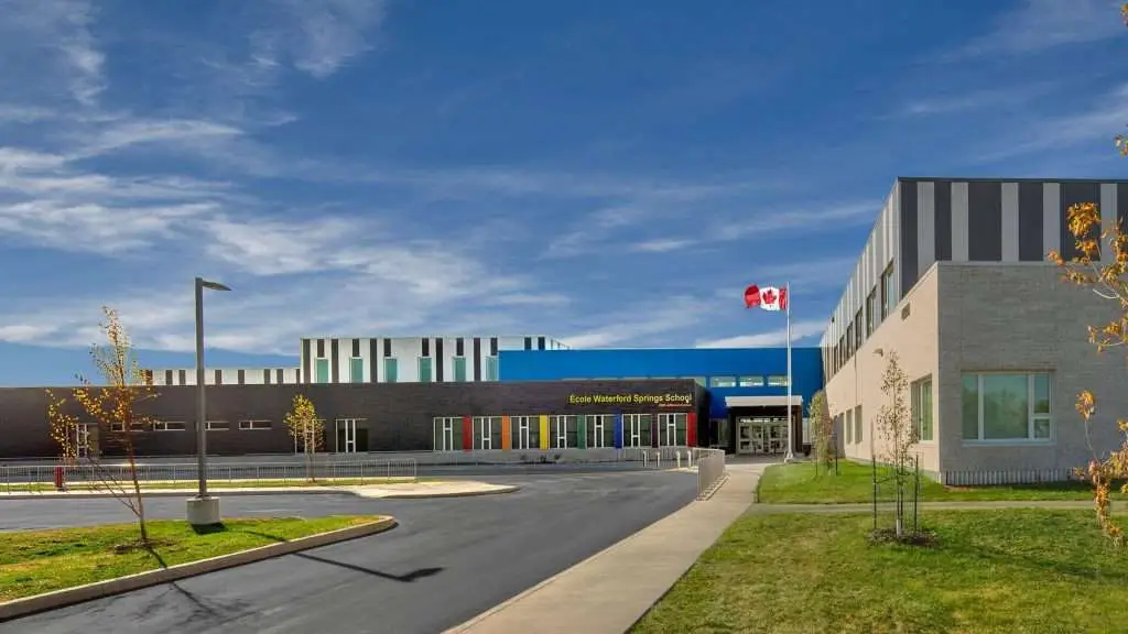École Waterford Springs School